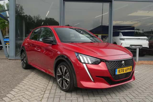 Peugeot 208 (2022) thumbnail 4