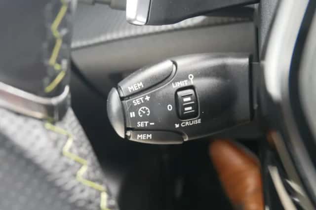 Peugeot 208 (2022) thumbnail 31