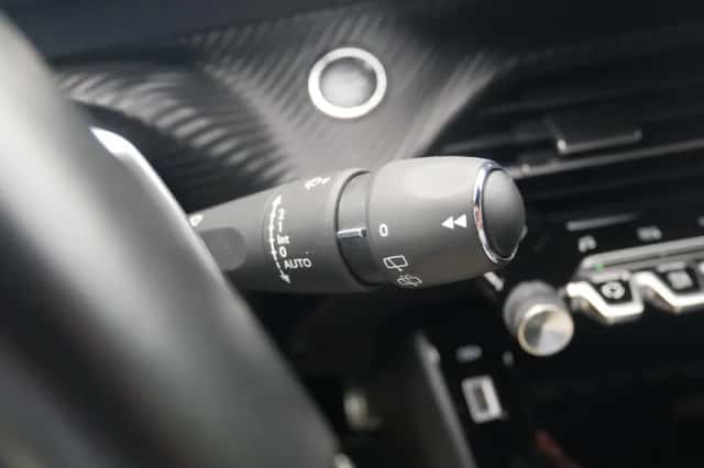 Peugeot 208 (2022) thumbnail 33