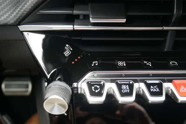 Peugeot 208 (2022) thumbnail 34