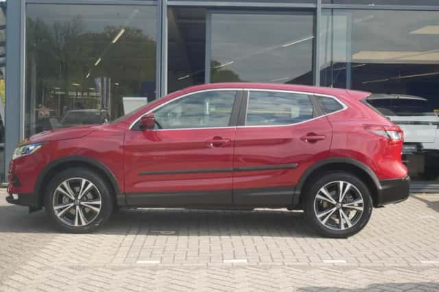 Nissan Qashqai (2018) thumbnail 2