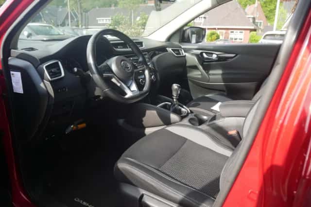 Nissan Qashqai (2018) thumbnail 14