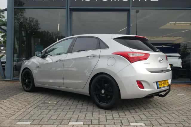 Hyundai i30 (2016) thumbnail 4