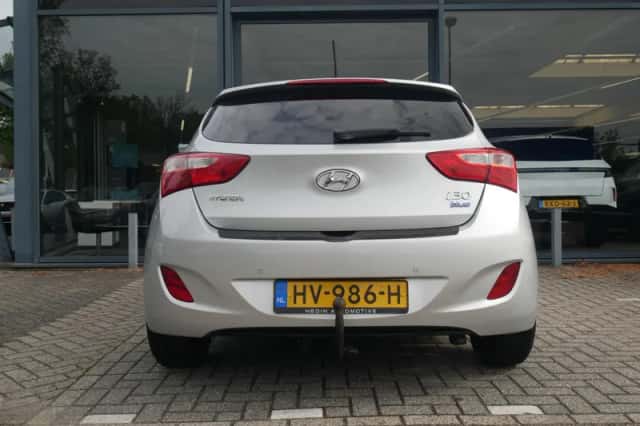 Hyundai i30 (2016) thumbnail 5
