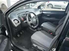 Peugeot 108 (2020) thumbnail 11