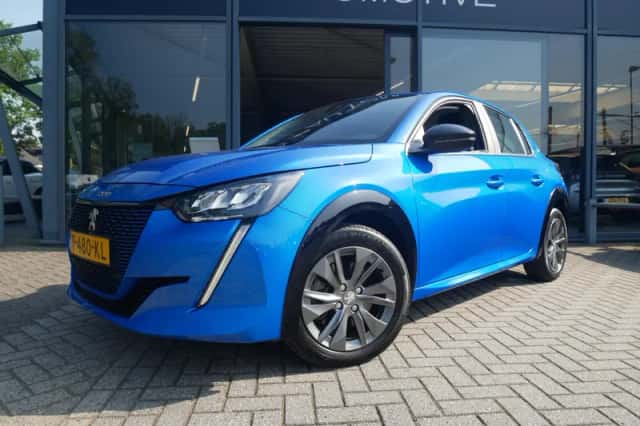 Peugeot e-208 (2022) thumbnail 2