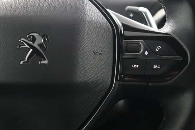 Peugeot 3008 (2023) thumbnail 17