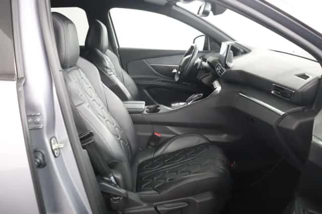 Peugeot 3008 (2023) thumbnail 18