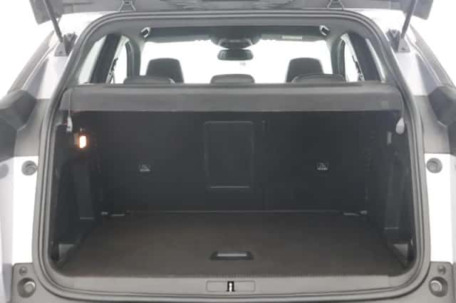 Peugeot 3008 (2023) thumbnail 19