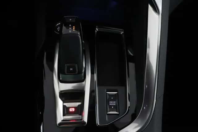 Peugeot 3008 (2023) thumbnail 20