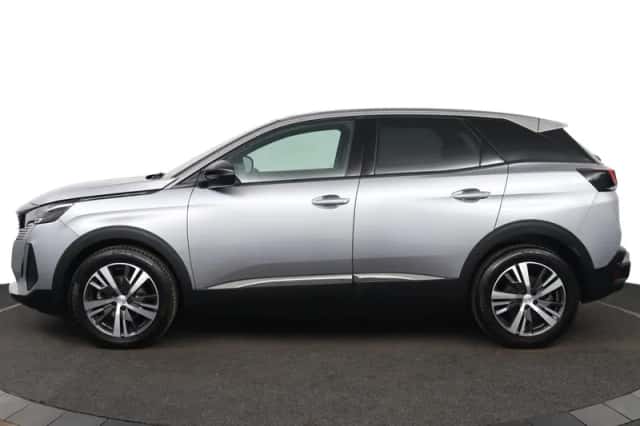 Peugeot 3008 (2023) thumbnail 3