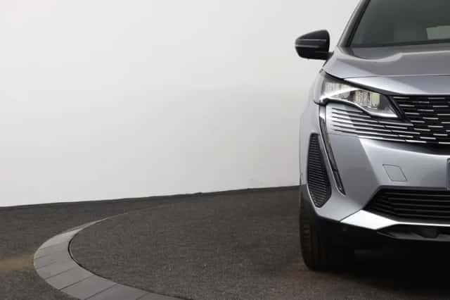 Peugeot 3008 (2023) thumbnail 27
