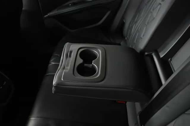 Peugeot 3008 (2023) thumbnail 31