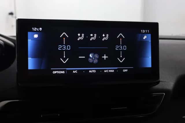 Peugeot 3008 (2023) thumbnail 39