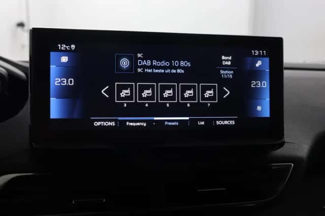 Peugeot 3008 (2023) thumbnail 7