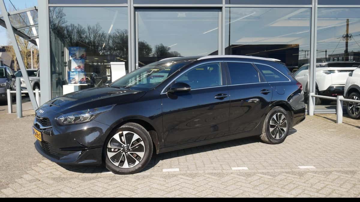 Kia Ceed Sportswagon (2025) — foto 1