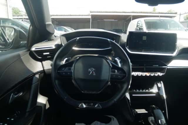 Peugeot 208 (2021) thumbnail 14