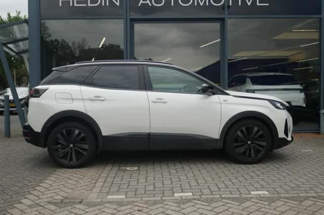 Peugeot 3008 (2022) thumbnail 5