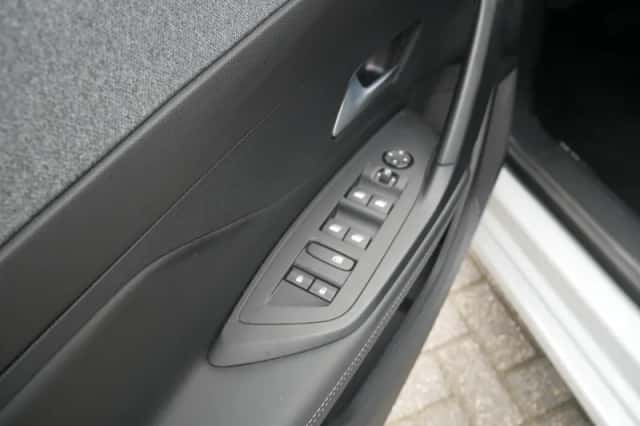 Peugeot 308 (2025) thumbnail 13
