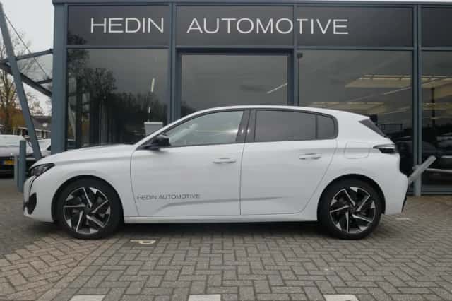 Peugeot 308 (2025) thumbnail 3