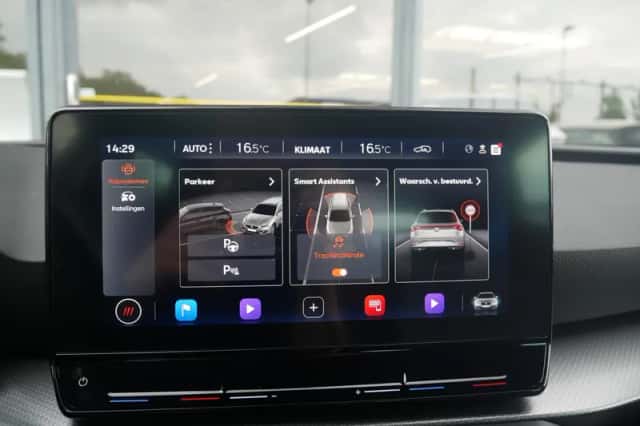 SEAT Leon (2022) thumbnail 21