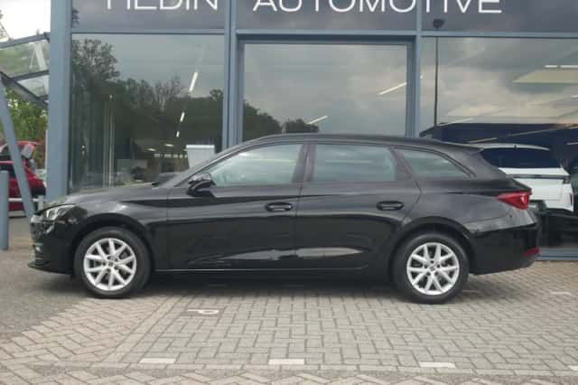 SEAT Leon (2022) thumbnail 4