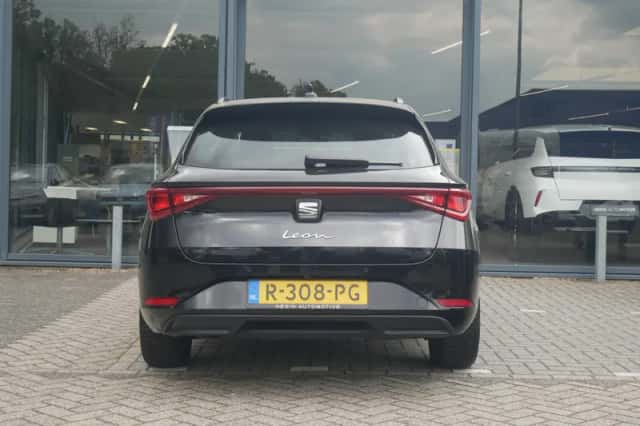 SEAT Leon (2022) thumbnail 6