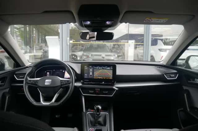 SEAT Leon (2022) thumbnail 10