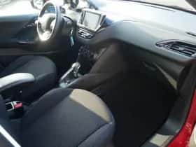 Peugeot 208 (2018) thumbnail 16