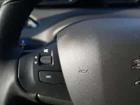 Peugeot 208 (2018) thumbnail 18
