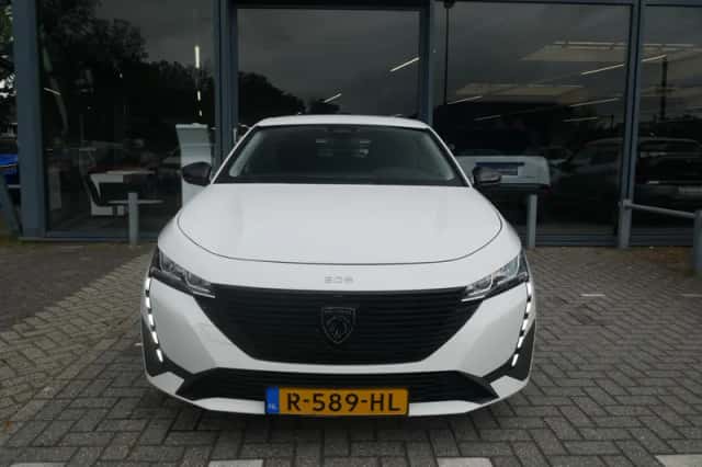 Peugeot 308 (2022) thumbnail 2