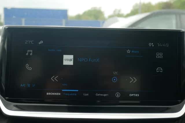 Peugeot 208 (2024) thumbnail 17