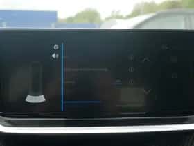 Peugeot 208 (2024) thumbnail 25