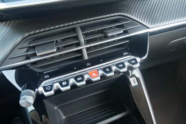 Peugeot 208 (2024) thumbnail 26
