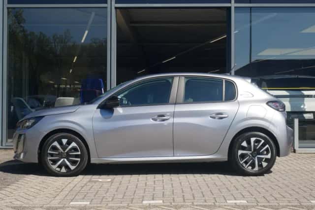 Peugeot 208 (2024) thumbnail 5