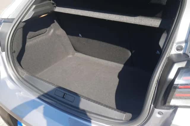 Peugeot 208 (2024) thumbnail 8