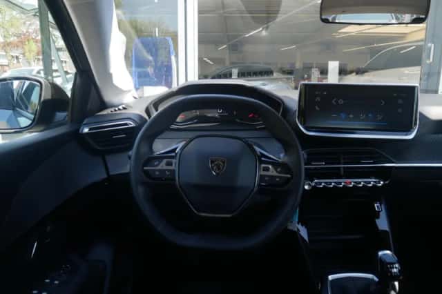 Peugeot 208 (2024) thumbnail 9
