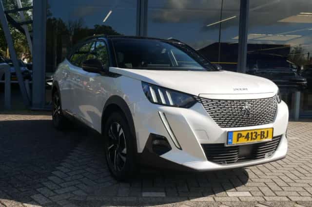 Peugeot e-2008 (2021) thumbnail 4