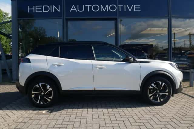 Peugeot e-2008 (2021) thumbnail 5