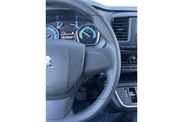 Peugeot E-Expert (2023) thumbnail 17