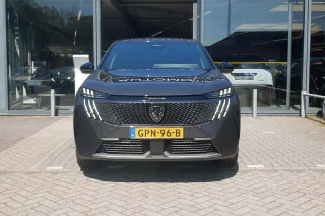 Peugeot 3008 (2024) thumbnail 2