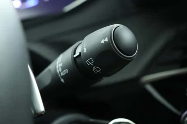 Peugeot 208 (2024) thumbnail 25