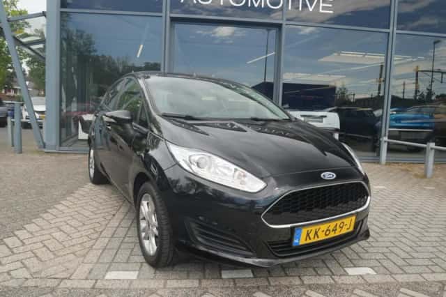 Ford Fiesta (2016) thumbnail 4