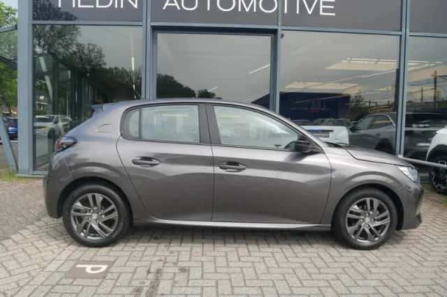 Peugeot 208 (2022) thumbnail 5