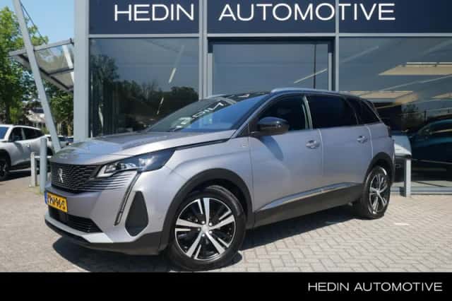 Peugeot 5008 (2024) thumbnail 1