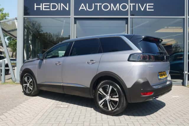 Peugeot 5008 (2024) thumbnail 3