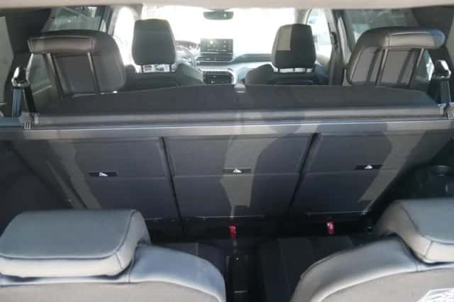 Peugeot 5008 (2024) thumbnail 6