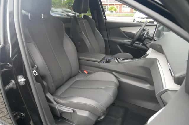 Peugeot 5008 (2024) thumbnail 12
