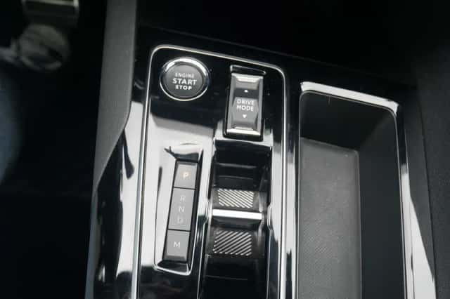 Peugeot 5008 (2024) thumbnail 28