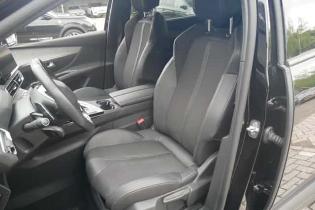 Peugeot 5008 (2024) thumbnail 10